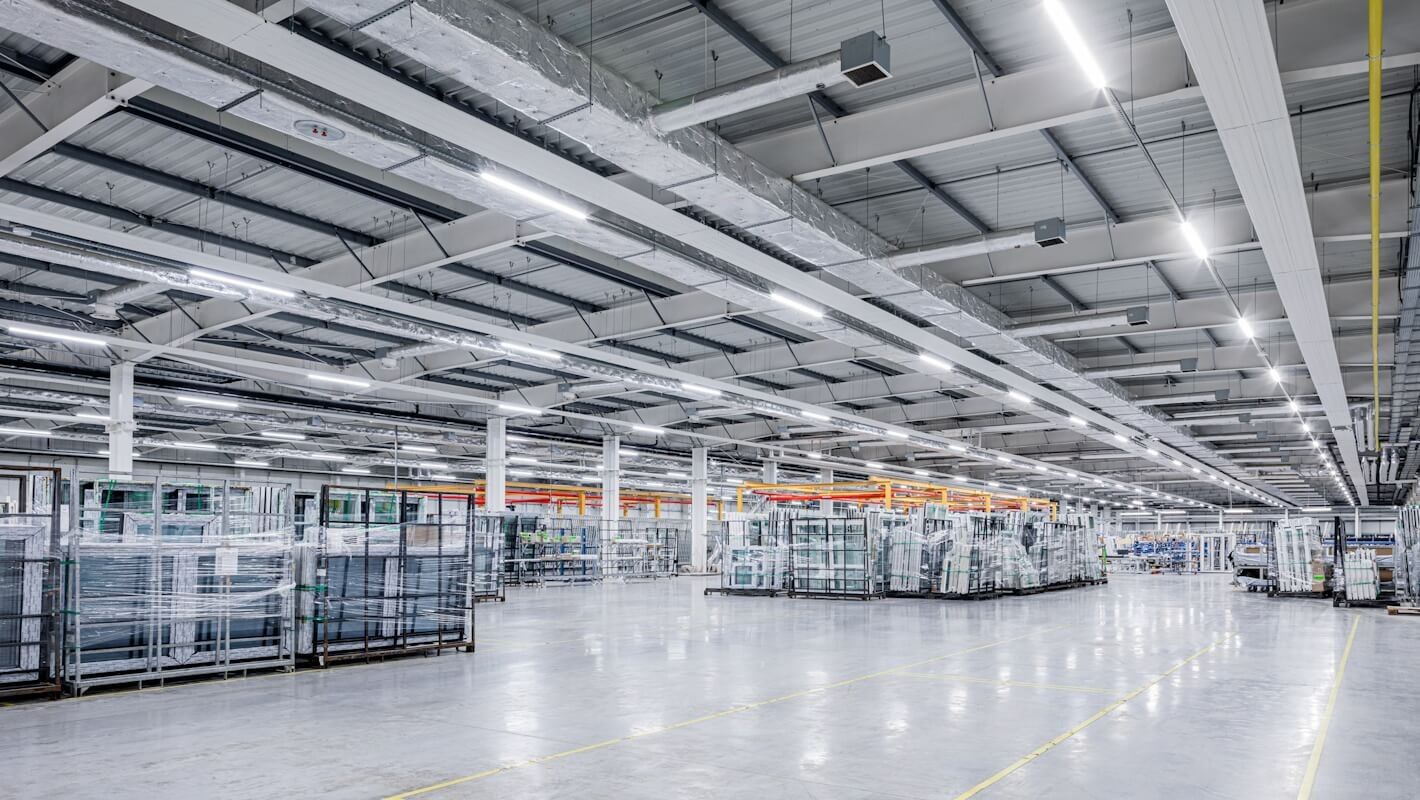 Schweiker_led_oswietlenie_industry_ip40_led_lena_lighting