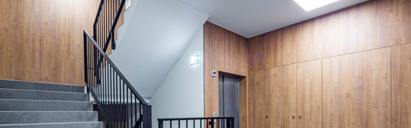 Lena Lighting escalier