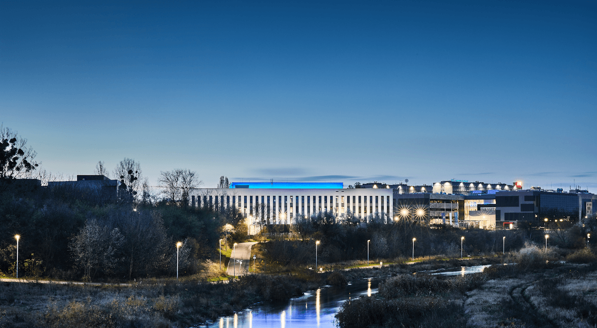 Politechnika Poznańska z oświetleniem architektonicznym Lena Lighting