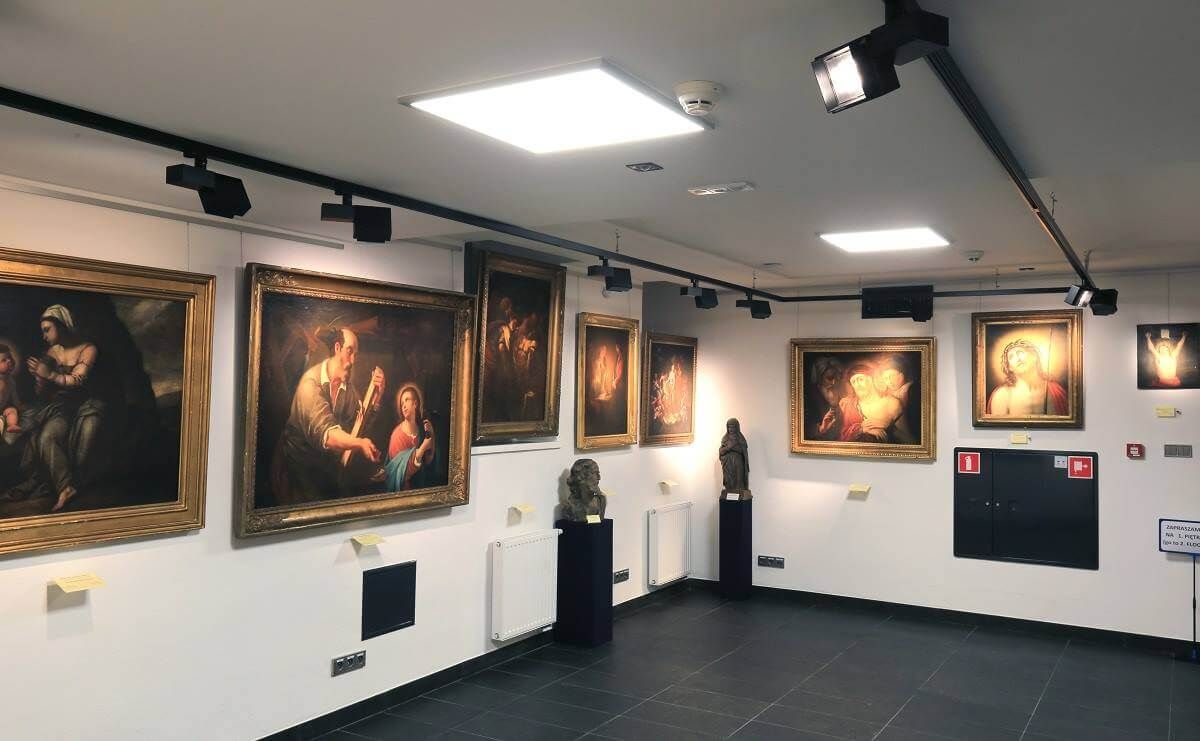 Muzeum Archidiecezji Warszawskiej - oświetlenie Lena Lighting S.A.