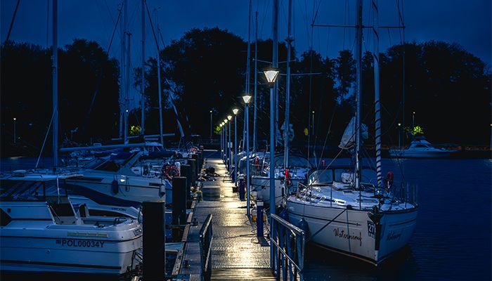 Nos luminaires ont illuminé Darłowo. Le résultat ? Moins d'électricité, encore plus de charme.